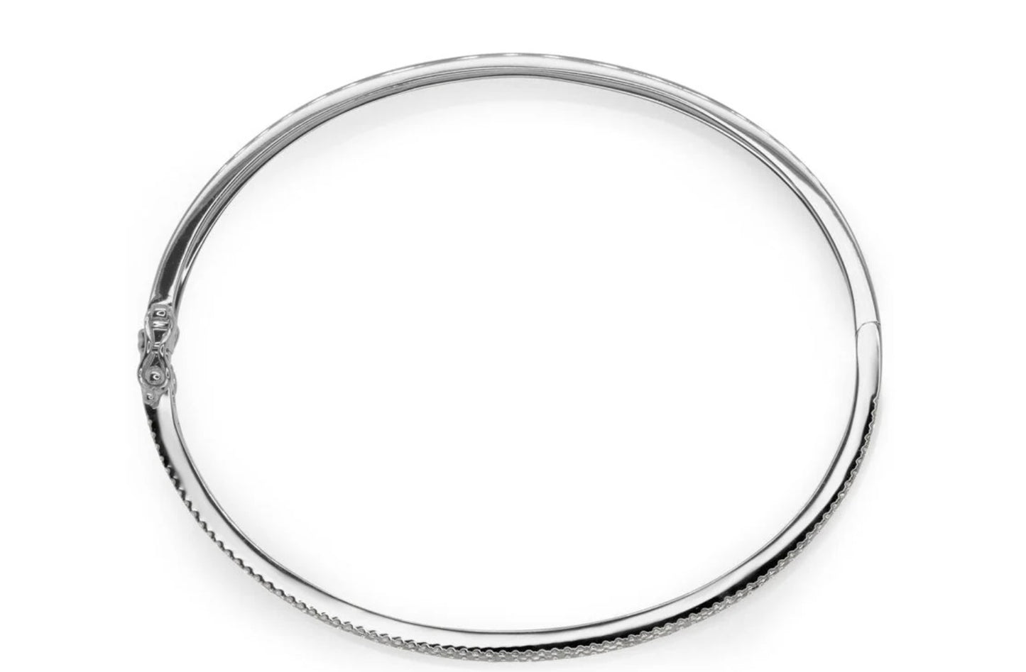 1.74CT 14K W/G DIAMOND
BAGUETTE BANGLE