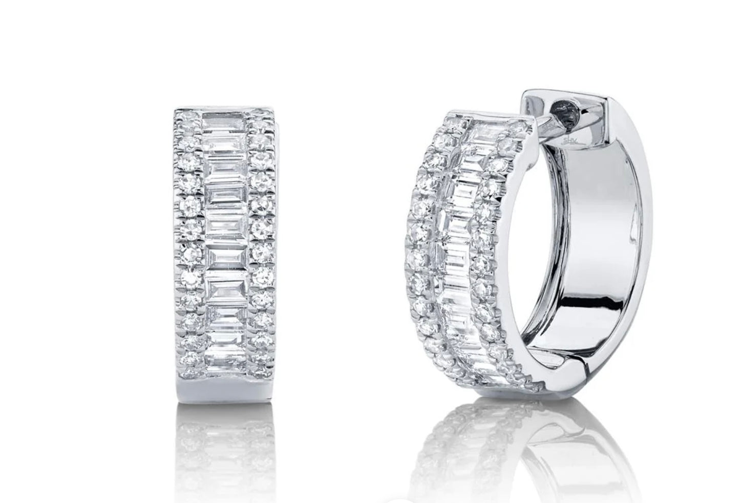 0.49CT DIAMOND BAGUETTE HUGGIE EARRING