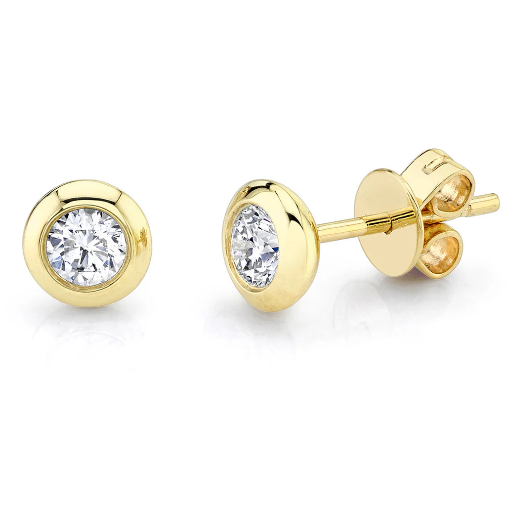 DIAMOND STUDS