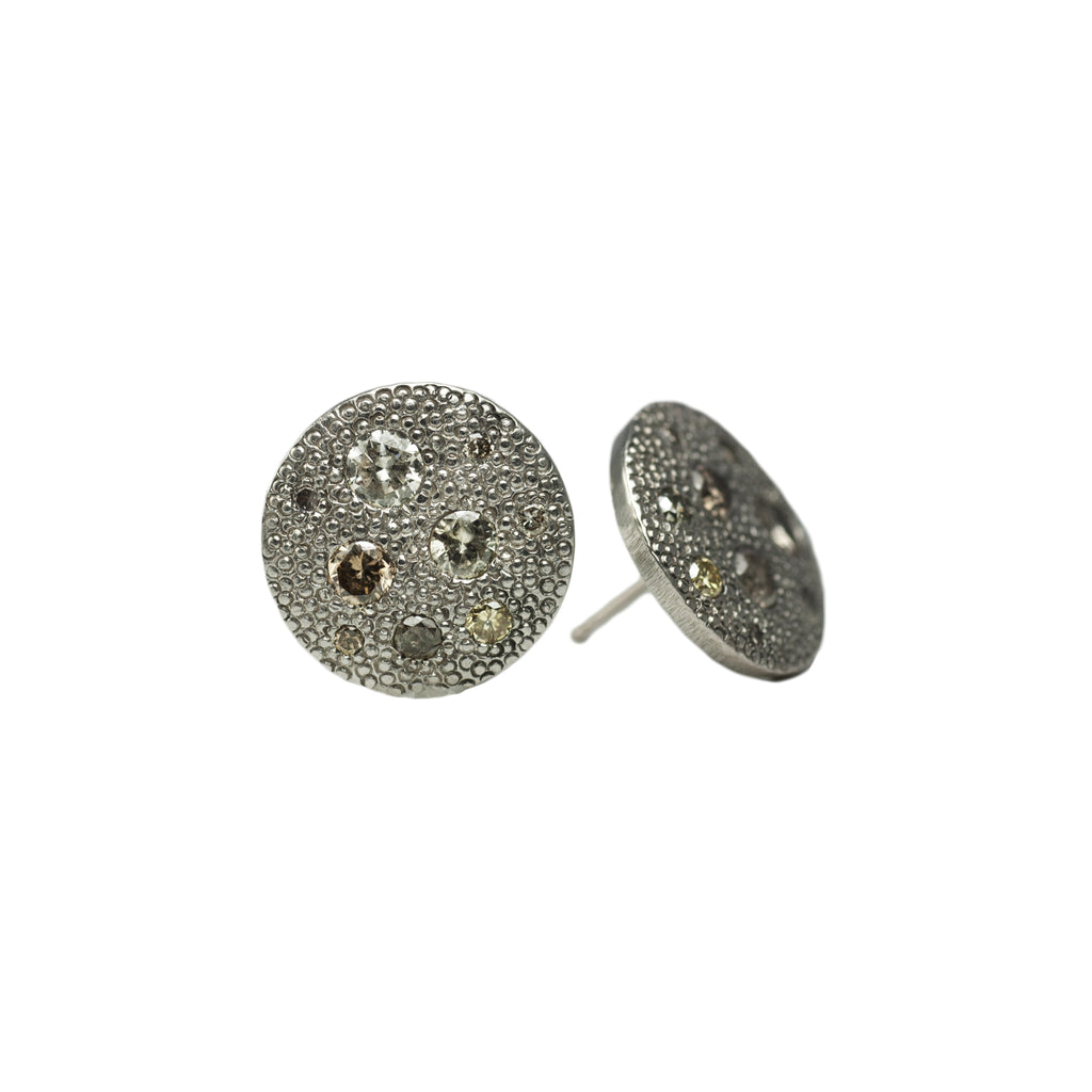 Carmen Studs