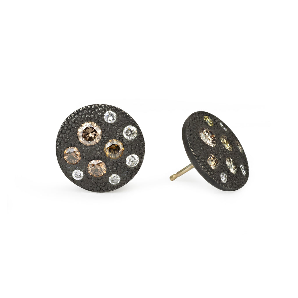Carmen Studs