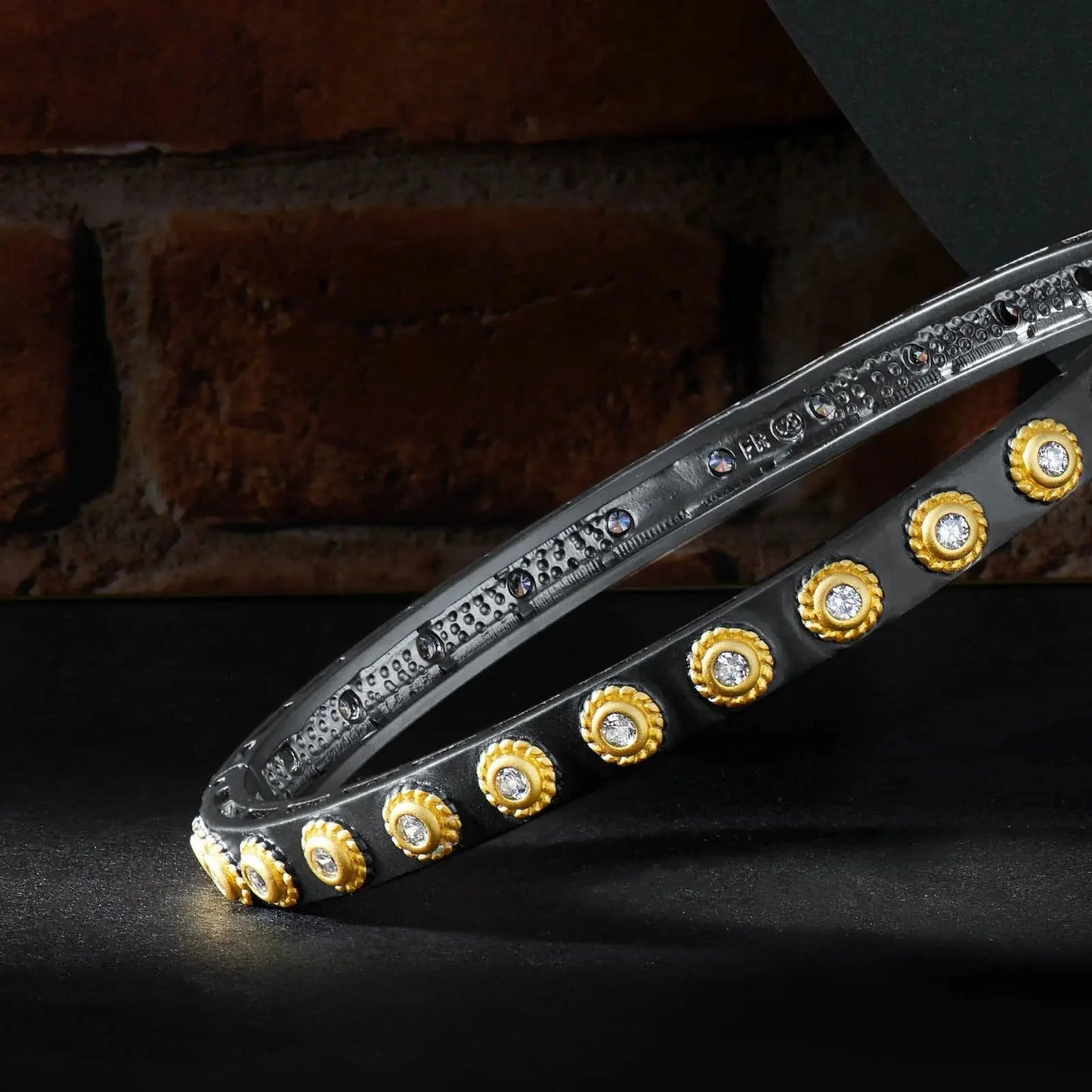 SIGNATURE STUDDED ETERNITY HINGE BANGLE