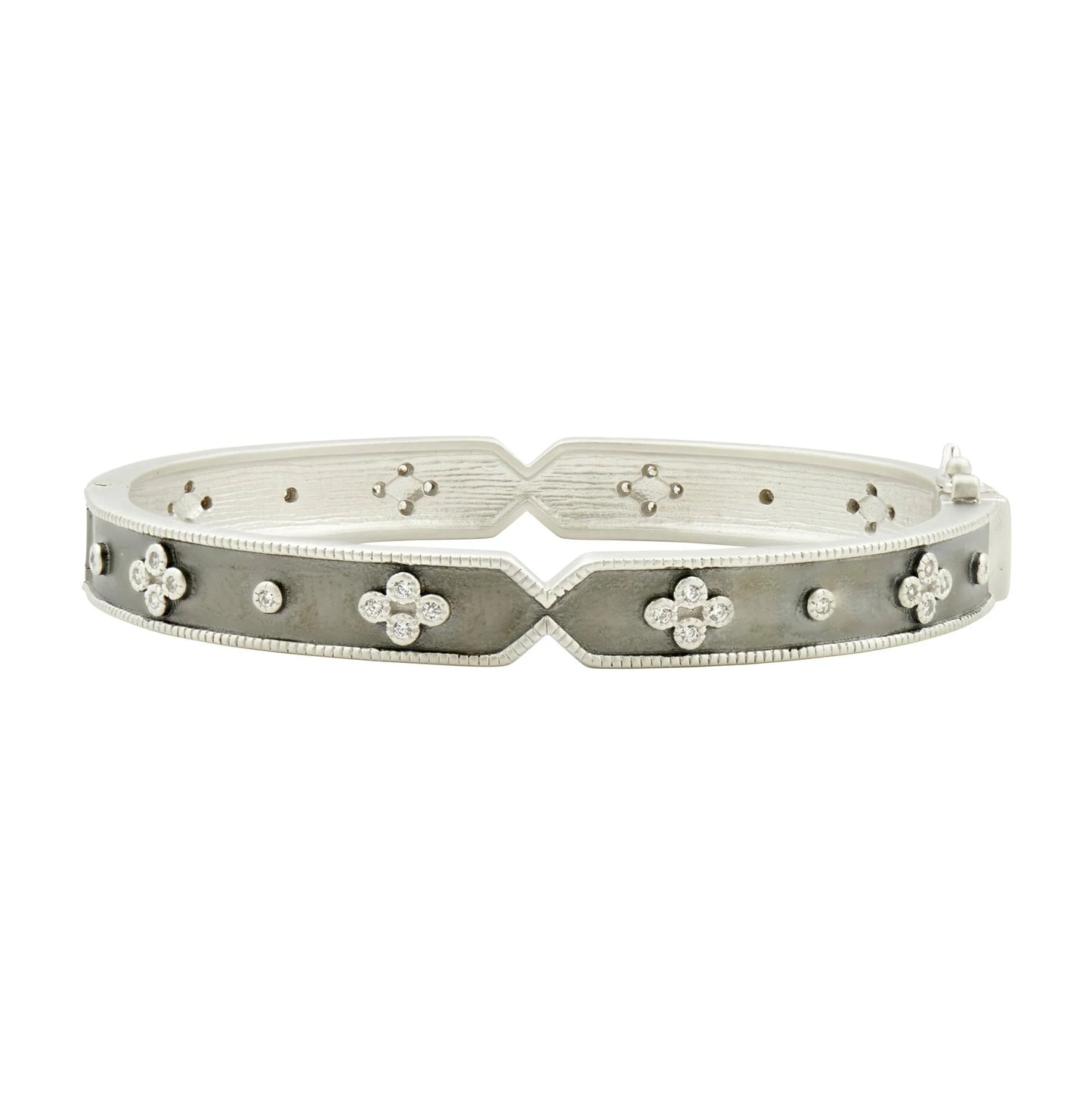 Iconic Clover Hinge Bangle