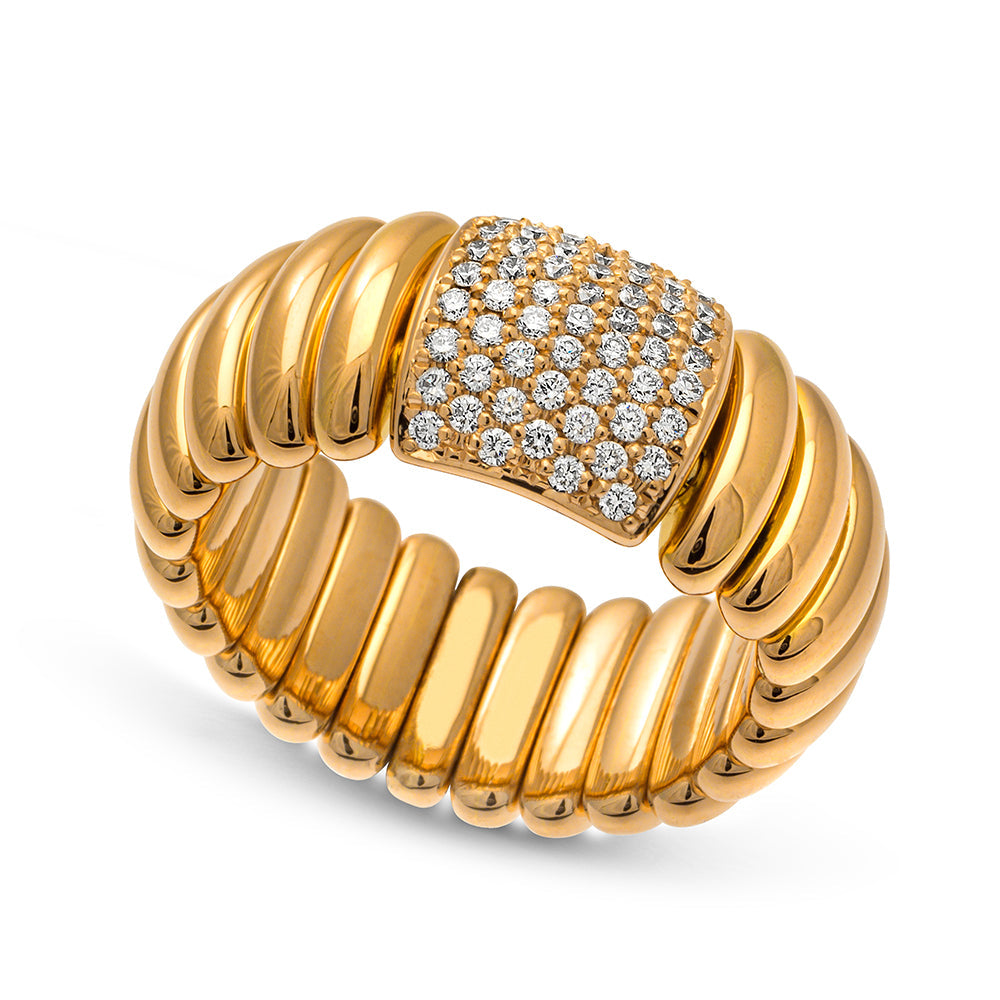 DIAMONDS / quantity: 53 pcs / weight: 0,35 ct GOLD / weight: 8,90 g