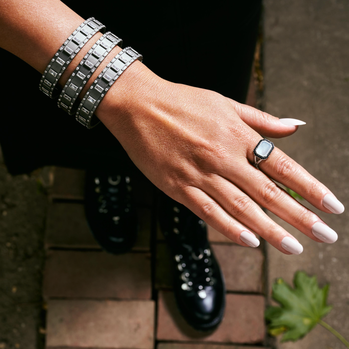 INDUSTRIAL FINISH Cobblestone Cocktail Ring
