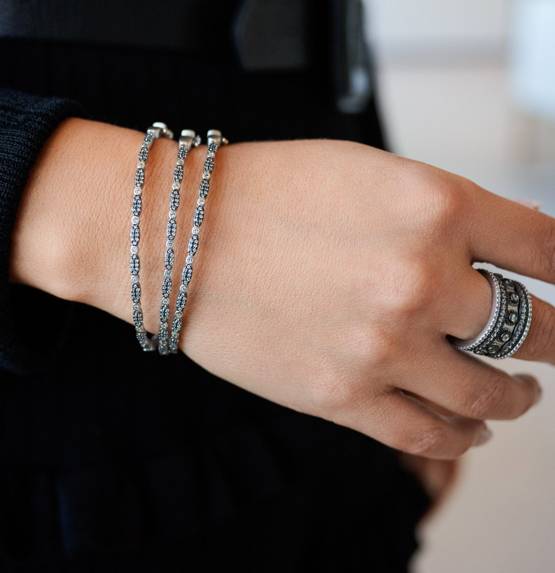 SIGNATURE Eternity 5-Stack Ring