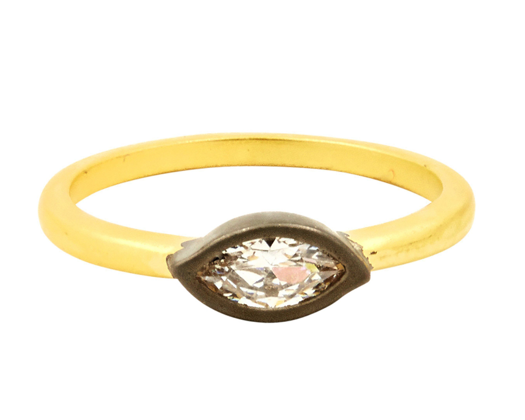 RING FOR STACKING Fleur Bloom Petal Ring