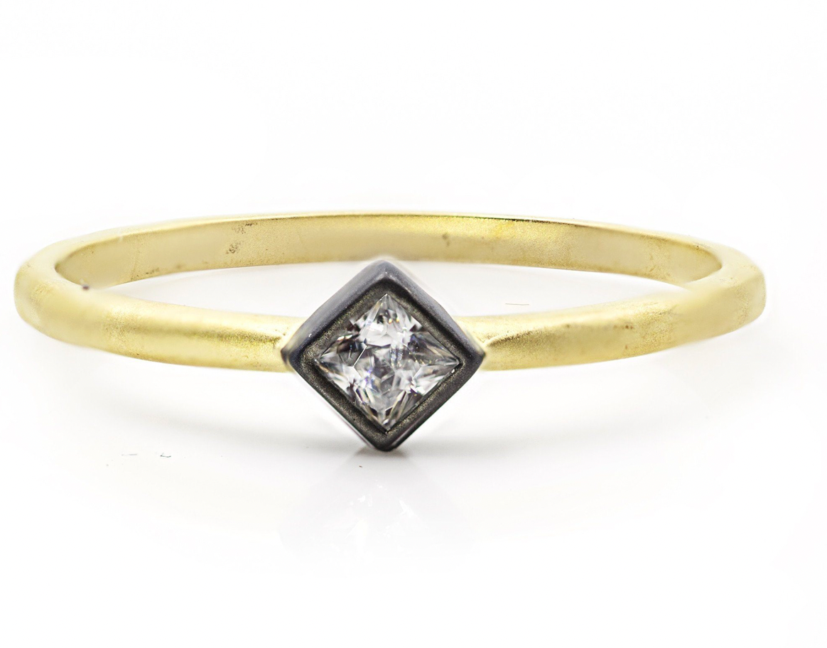 Simple Harlequin Ring