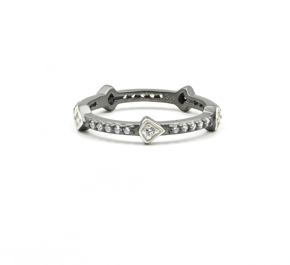 RINGS FOR STACKING Arrow Station Ring