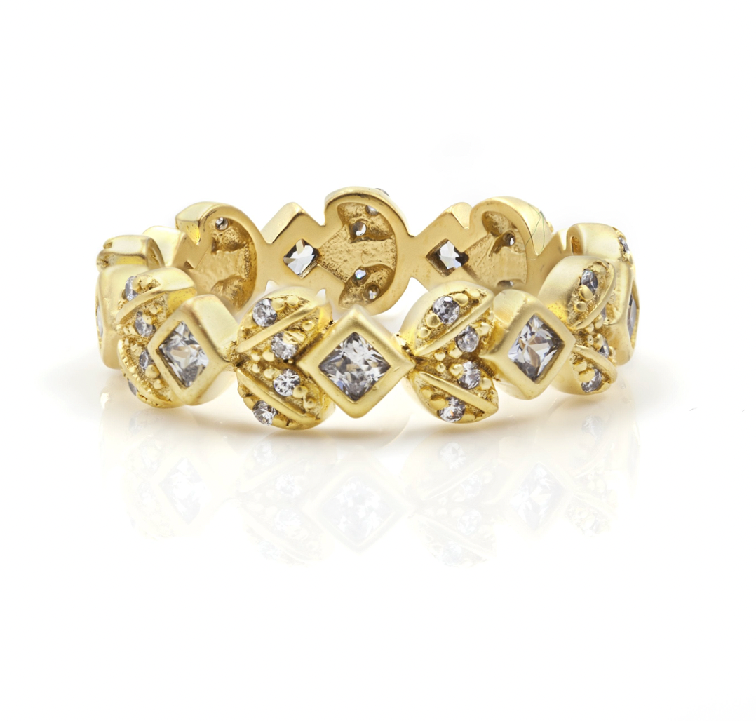 RING FOR STACKING Pavé Winged Ring