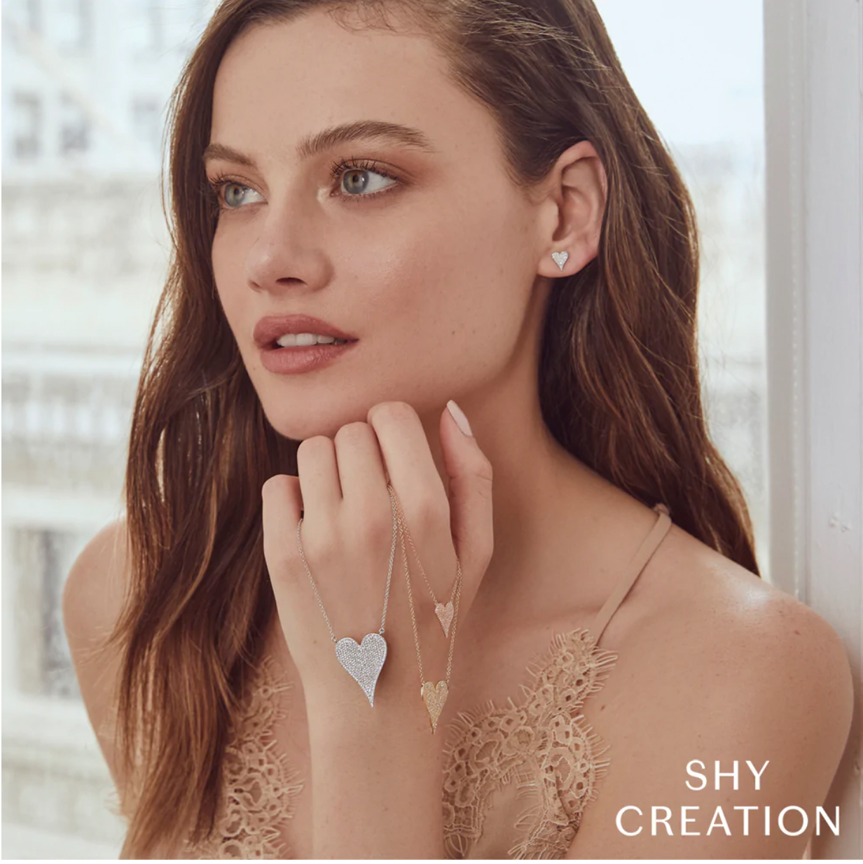 AMOR 0.14 CT. DIAMOND PAVE HEART STUD EARRINGS
