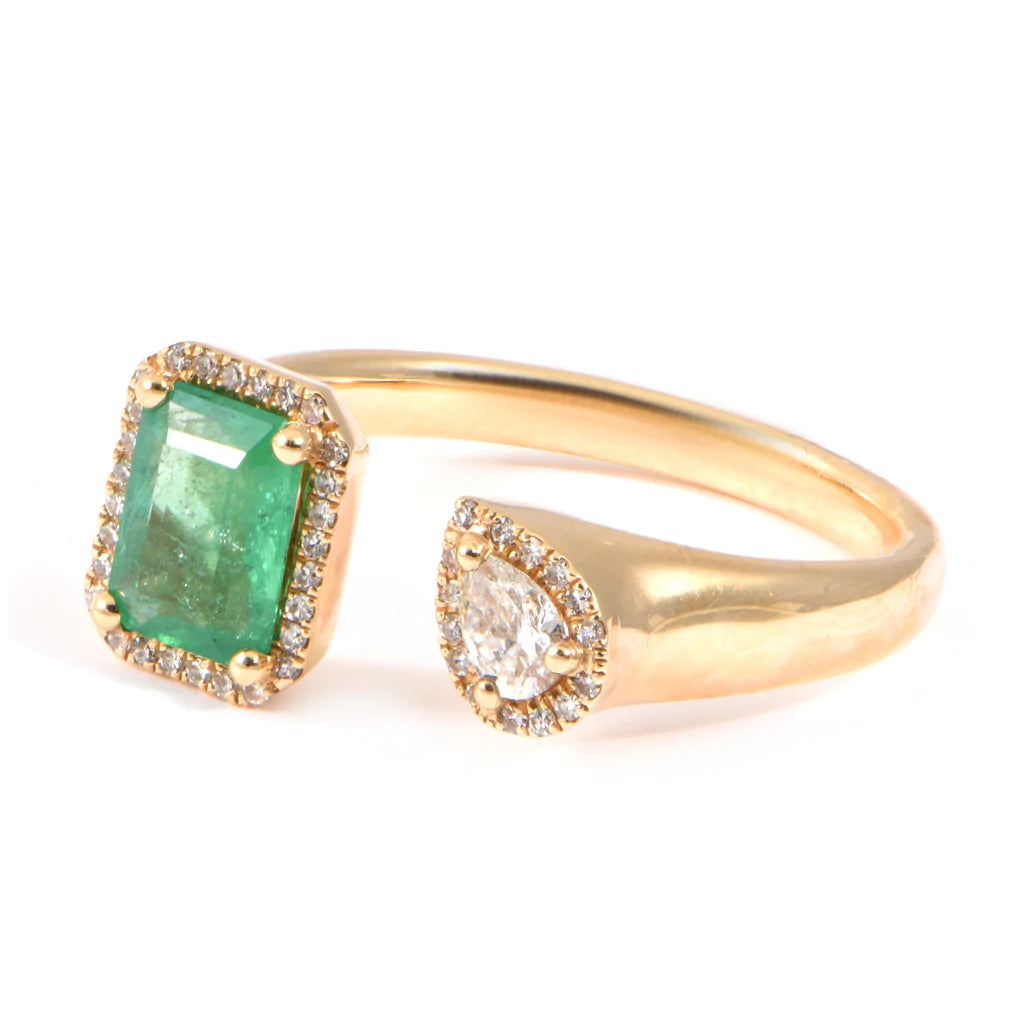 EMERALD U RING