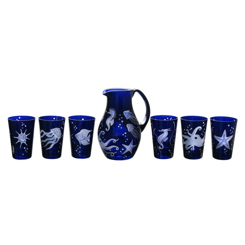 For those seeking a more formal variation of our FRUTTI DI MARE collection, our popular SEA LIFE collection consists of six delightfully stylized sea creature motifs that are available either individually or in sets. This all-purpose glass is ideal for serving water, juice, or soft drinks, as well as for larger cocktails served on the rocks.