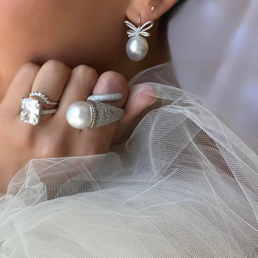 PEARL SWIRL RING