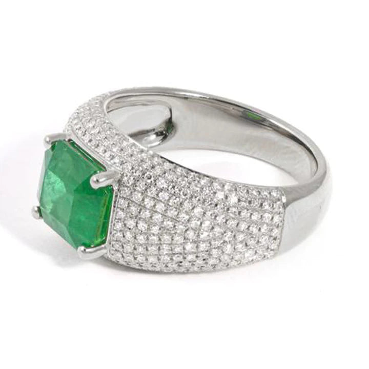 EMERALD RING