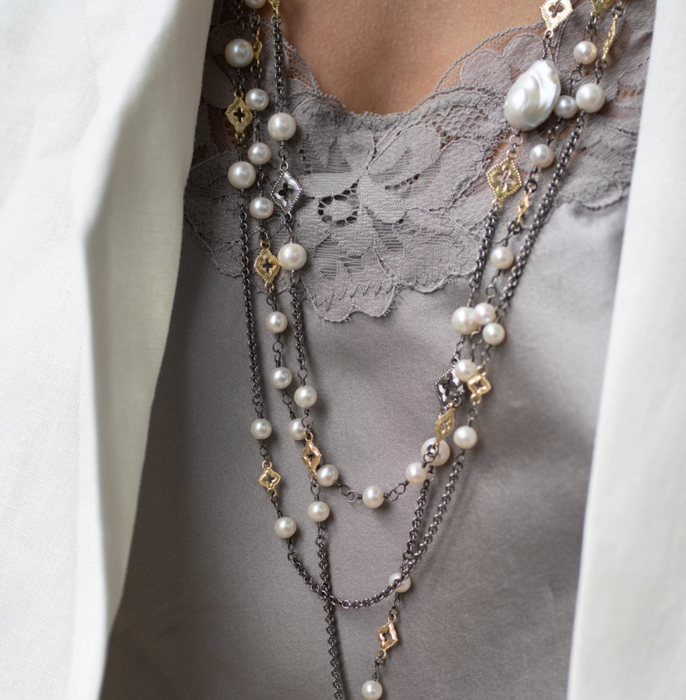 Pearl and Scroll Stations on Cable Chain Necklace