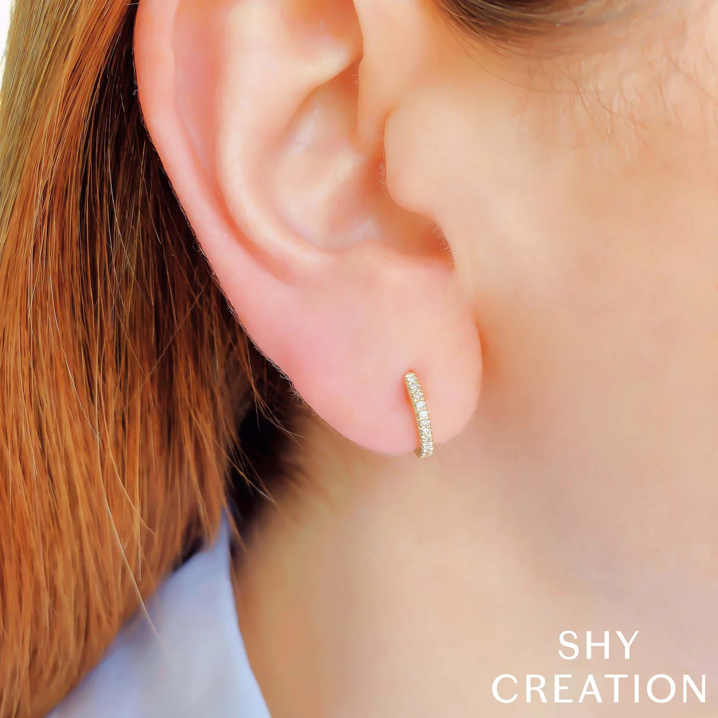 0.07CT DIAMOND HUGGIE EARRING